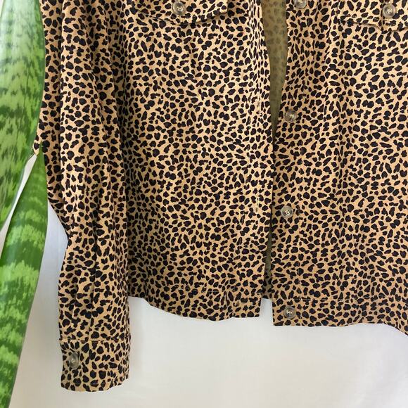 McCalls| Women's vintage y2k leopard button up collared jacket - Picture 7 of 16